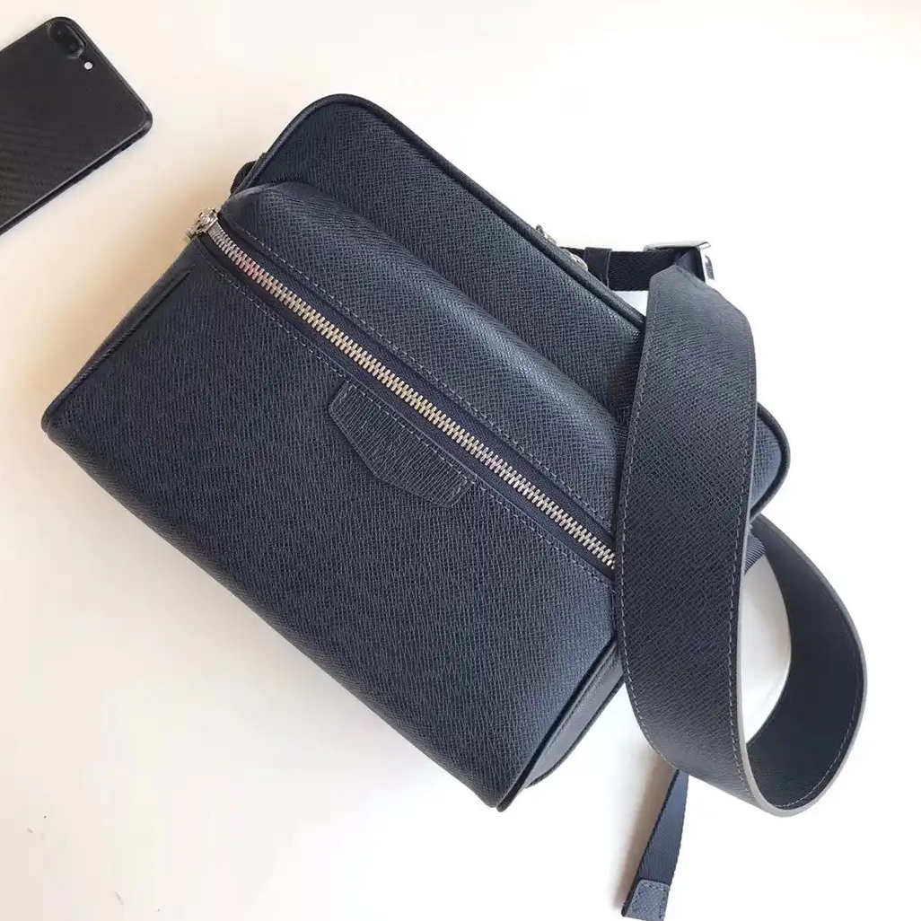 Official oldcobbler OUTDOOR MESSENGER PM Louis Vuitton 0703